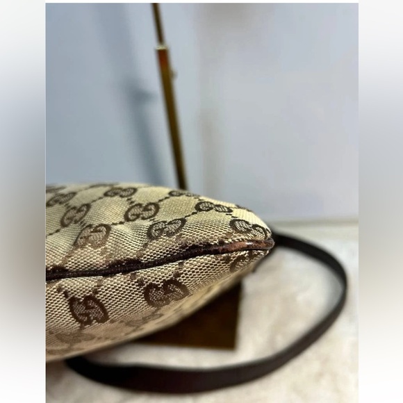 Gucci Beige and Brown Shoulder Bag - Picture 3 of 13